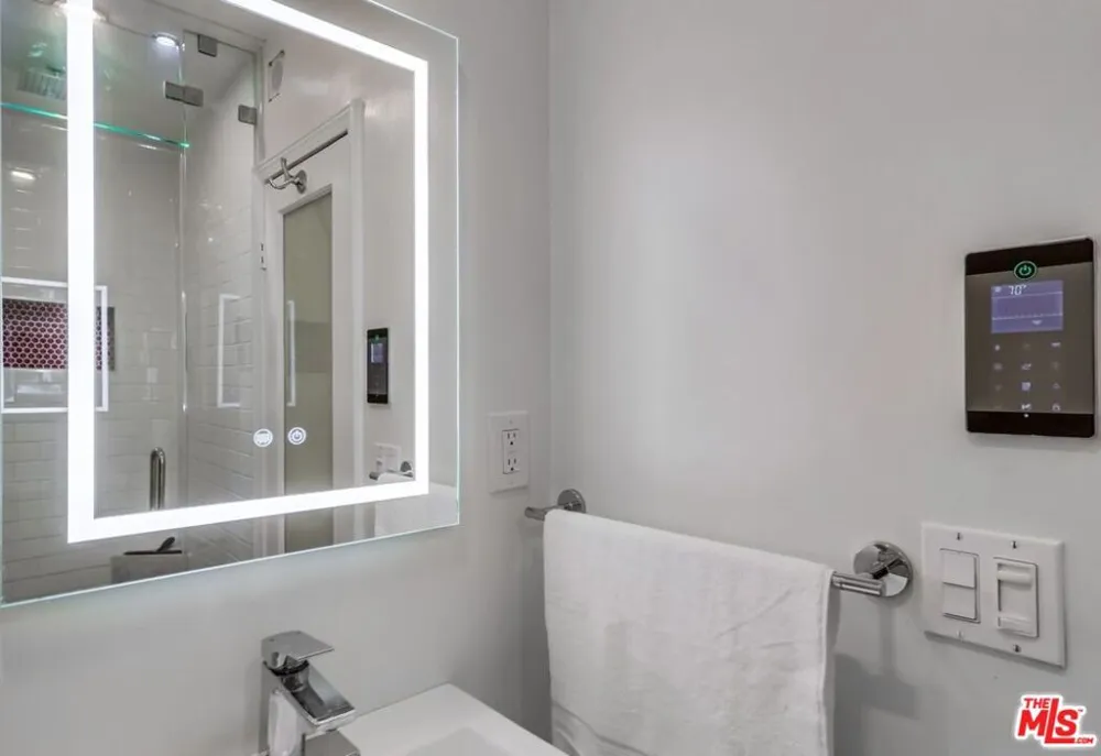 1275 Havenhurst Drive #4 West Hollywood, CA 90046