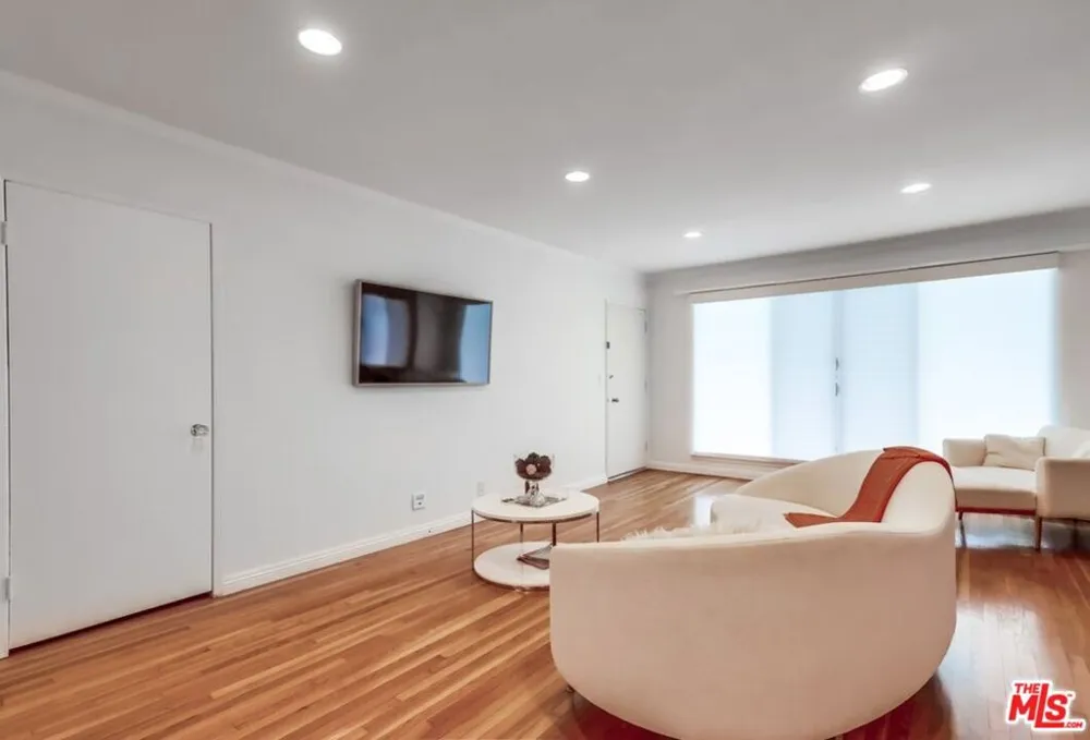 1275 Havenhurst Drive #4 West Hollywood, CA 90046