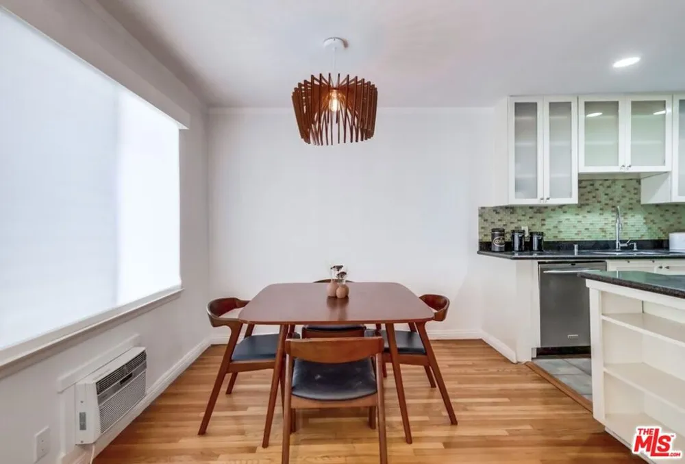 1275 Havenhurst Drive #4 West Hollywood, CA 90046