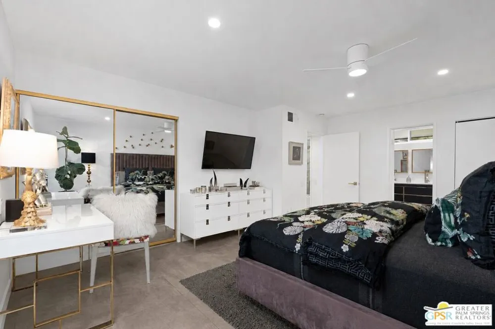 2300 S Palm Canyon Drive #31 Palm Springs, CA 92264