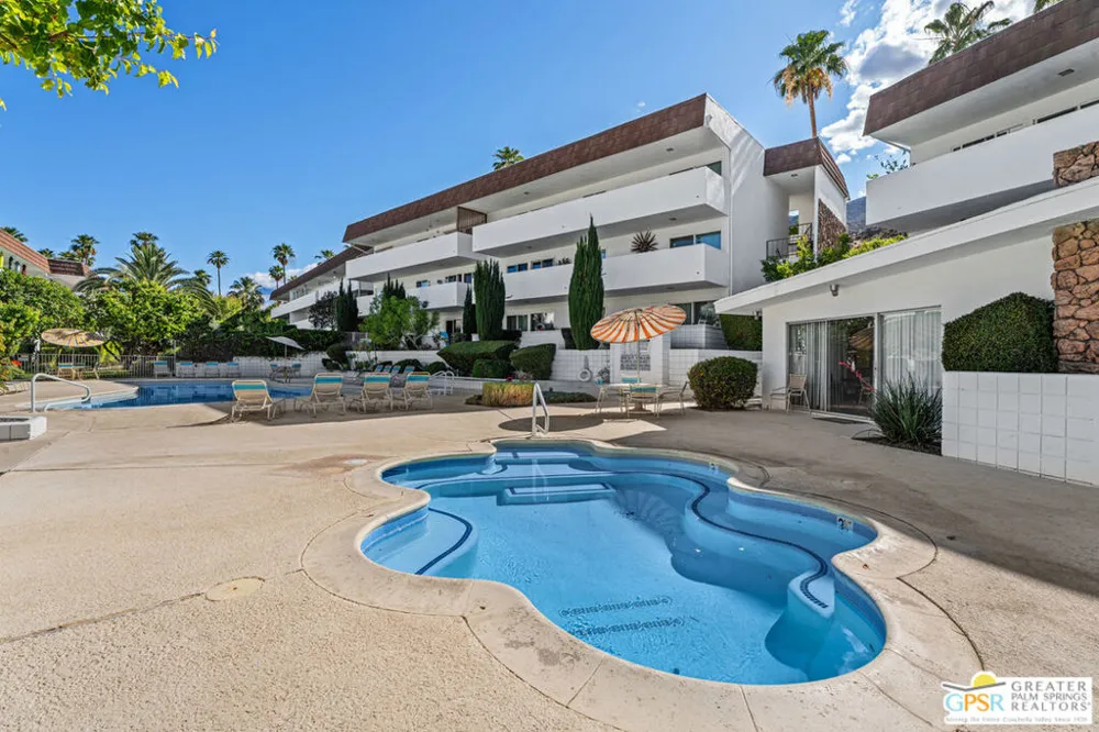 2300 S Palm Canyon Drive #31 Palm Springs, CA 92264