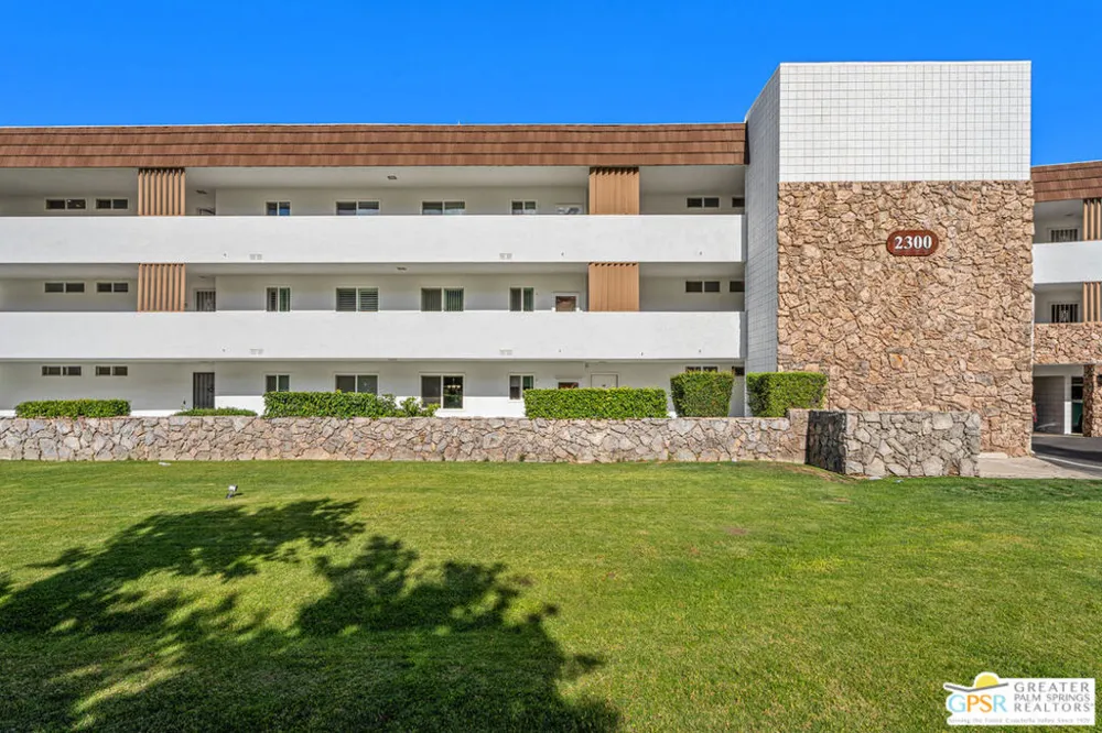 2300 S Palm Canyon Drive #31 Palm Springs, CA 92264
