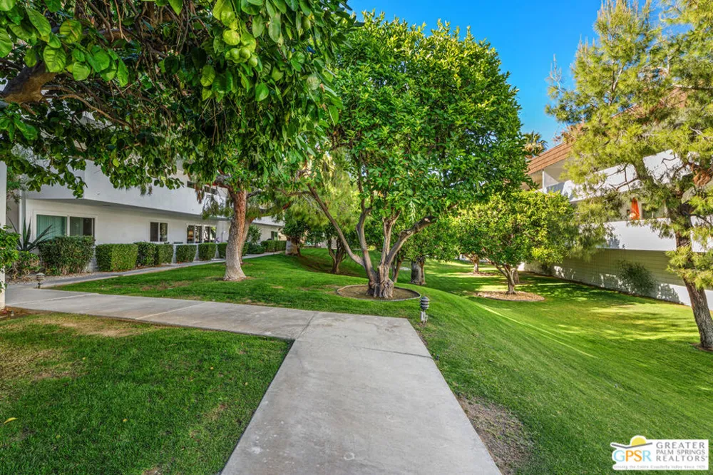 2300 S Palm Canyon Drive #31 Palm Springs, CA 92264