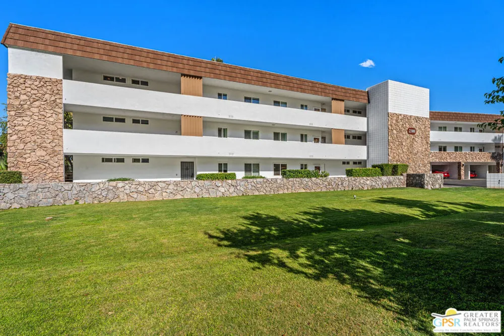 2300 S Palm Canyon Drive #31 Palm Springs, CA 92264