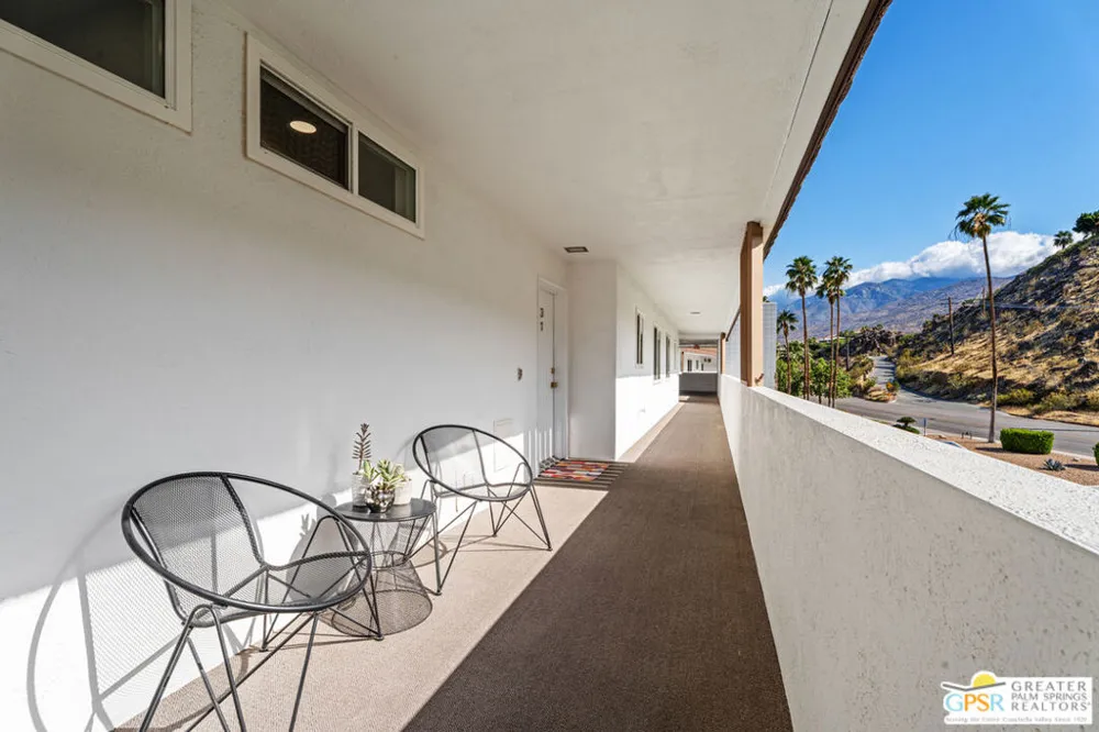2300 S Palm Canyon Drive #31 Palm Springs, CA 92264