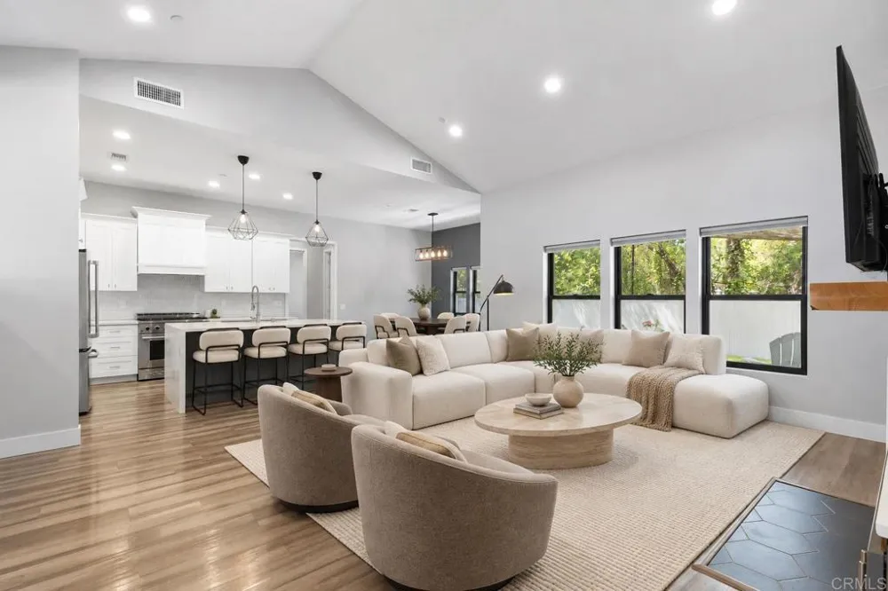 25812 Willow Lane Escondido, CA 92026
