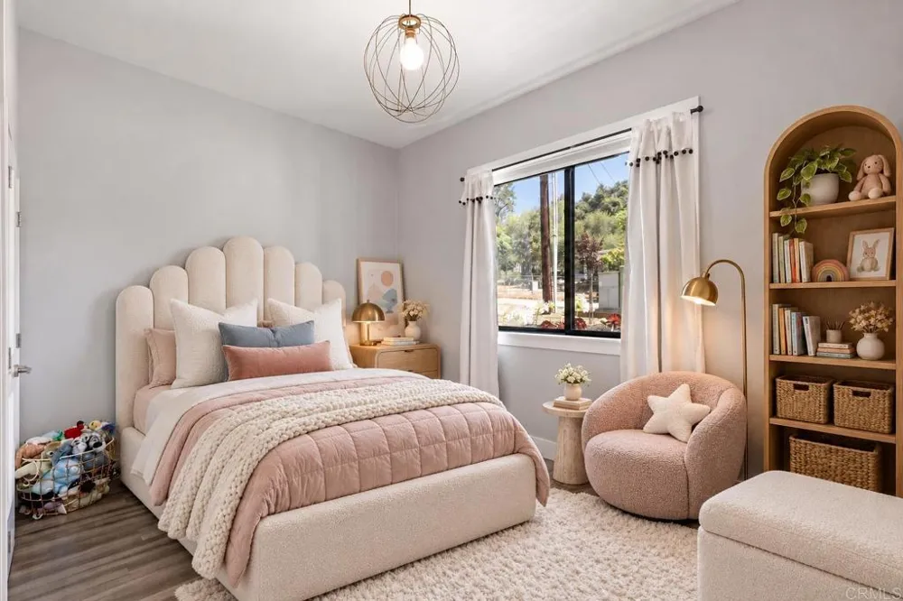25812 Willow Lane Escondido, CA 92026