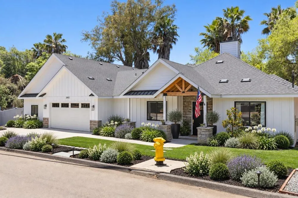 25812 Willow Lane Escondido, CA 92026