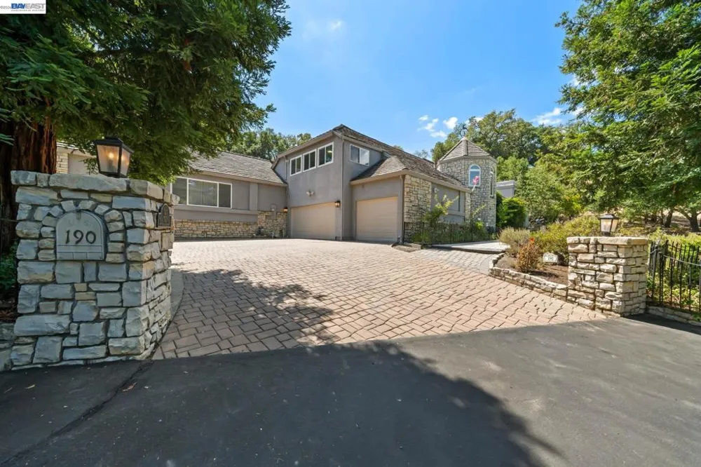 190 Silver Pine Ln Danville, CA 94506