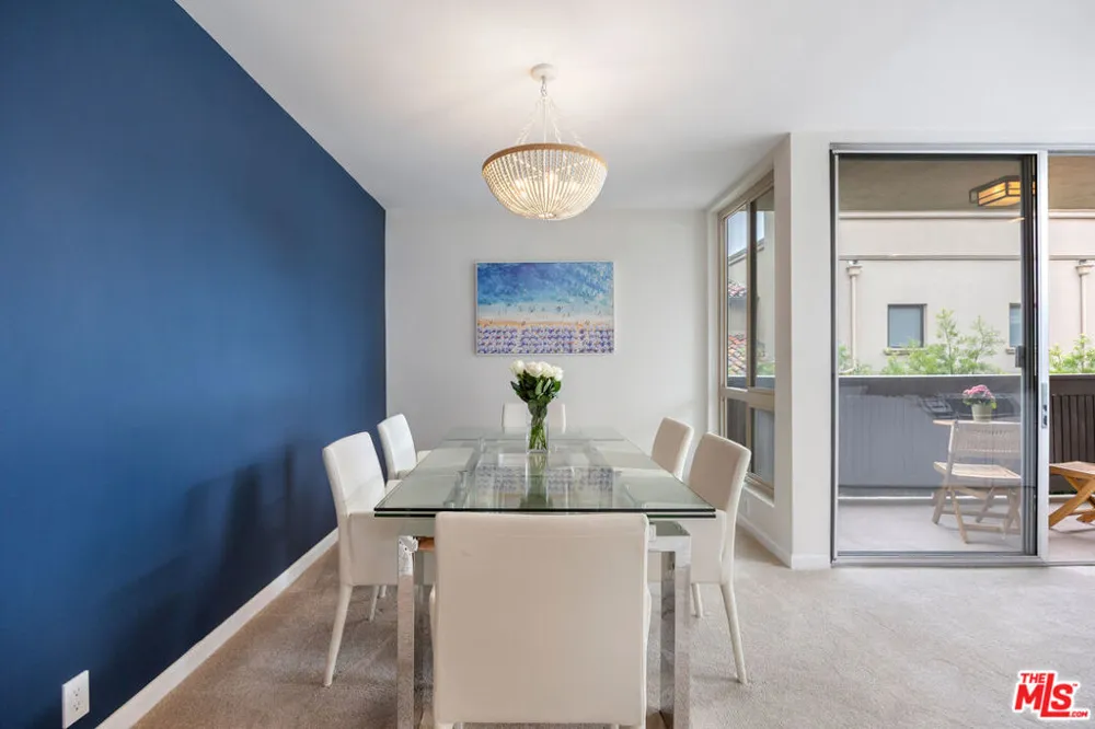 809 S Bundy Drive #205 Los Angeles, CA 90049