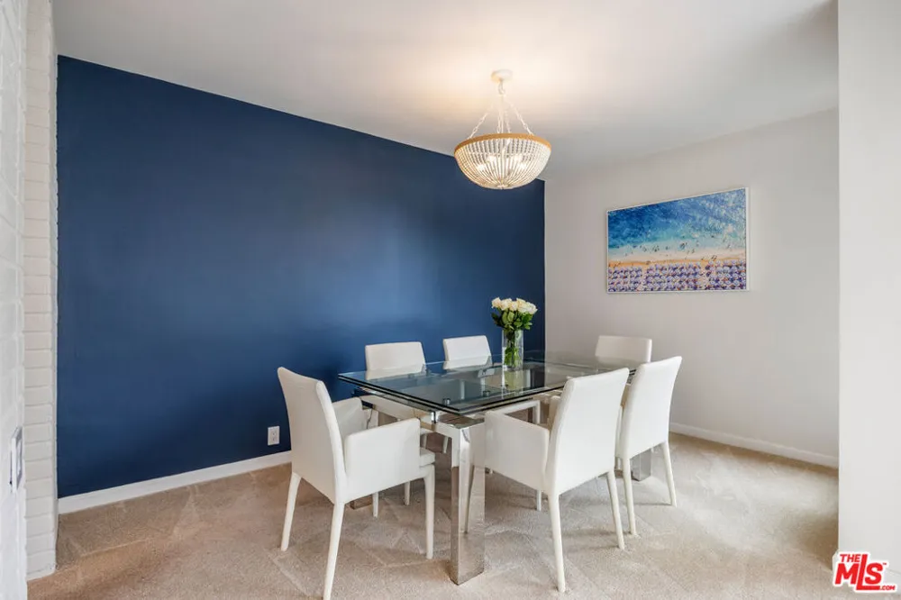 809 S Bundy Drive #205 Los Angeles, CA 90049