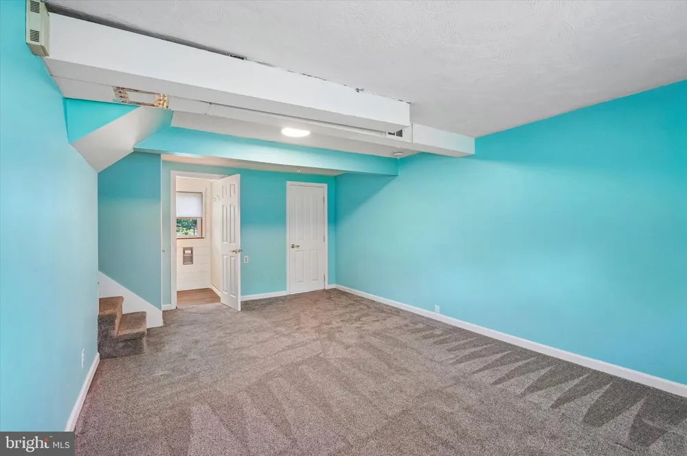 2176 MEADOWVIEW DRIVE Jamison, PA 18929