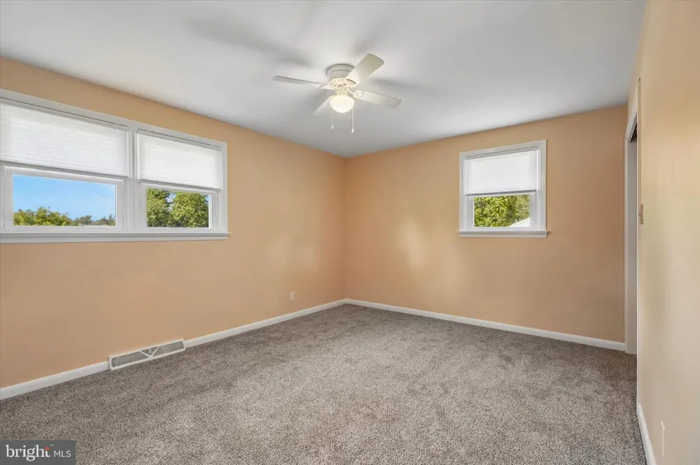 2176 MEADOWVIEW DRIVE Jamison, PA 18929