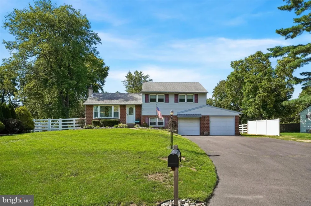 2176 MEADOWVIEW DRIVE Jamison, PA 18929
