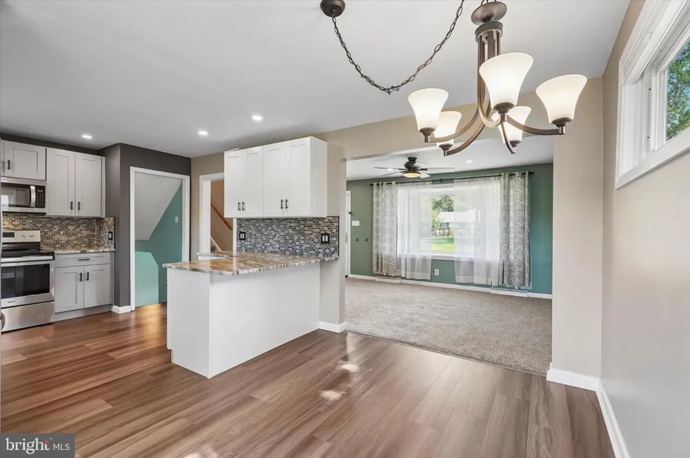 2176 MEADOWVIEW DRIVE Jamison, PA 18929
