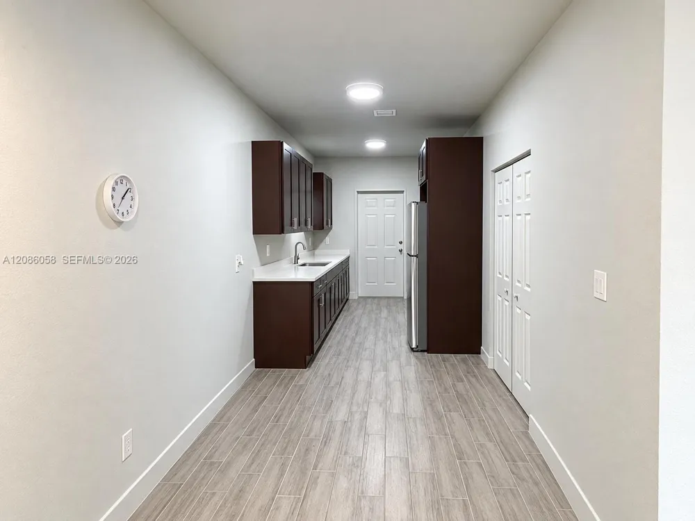 4420 NW 30th Ave Miami, FL 33142