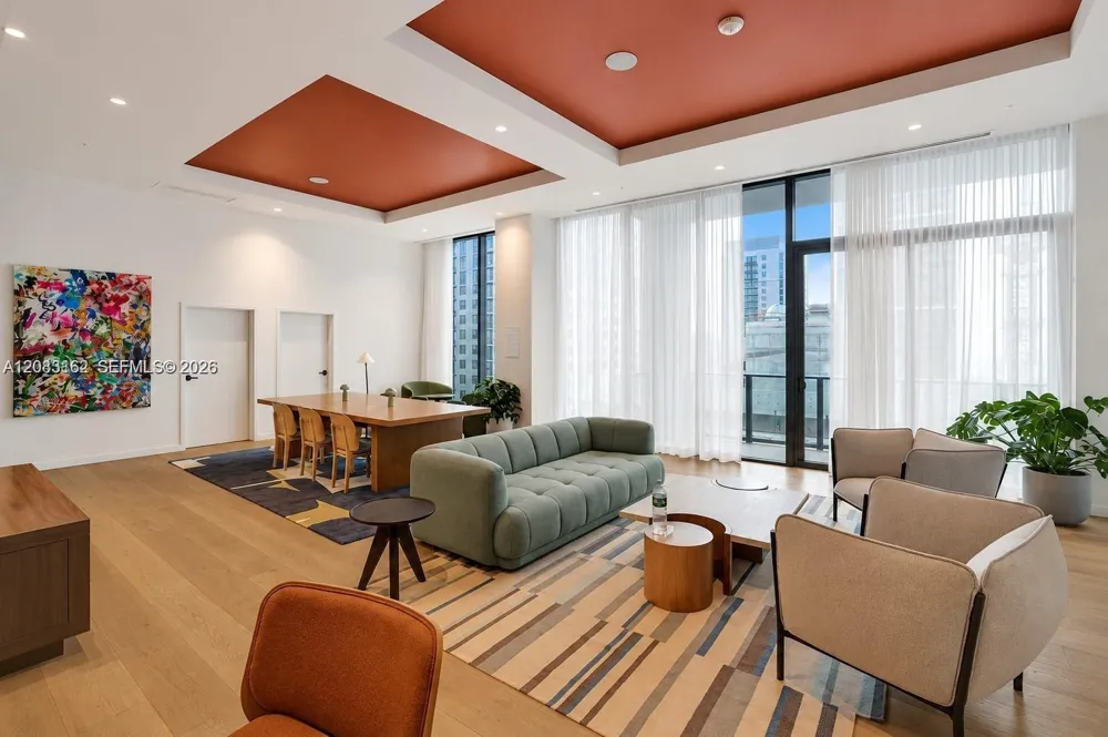 11 NE 6th St #1712 Miami, FL 33132
