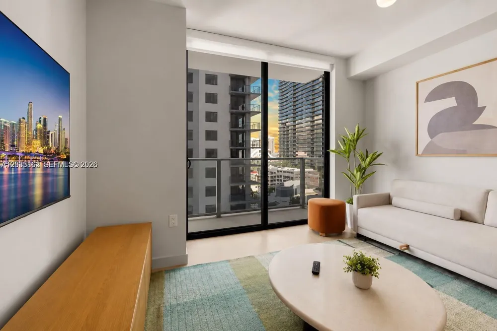 11 NE 6th St #1712 Miami, FL 33132
