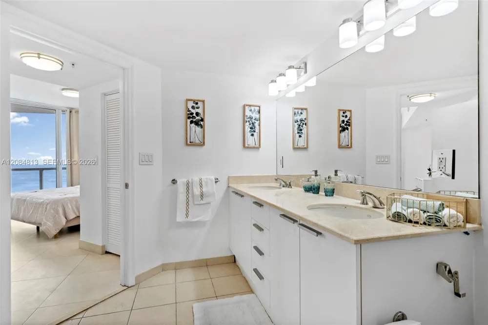 16699 Collins Ave #1710 Sunny Isles Beach, FL 33160
