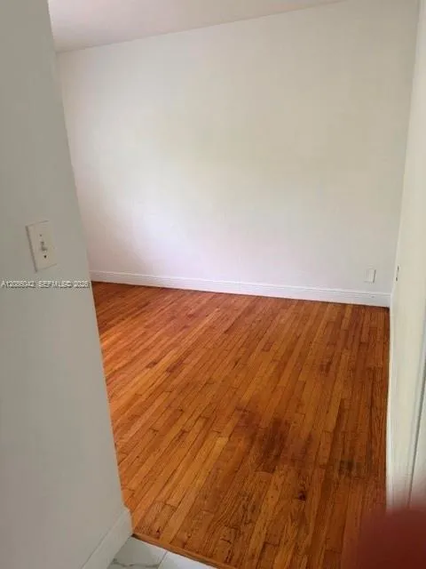 1995 Marseille Dr #8 Miami Beach, FL 33141