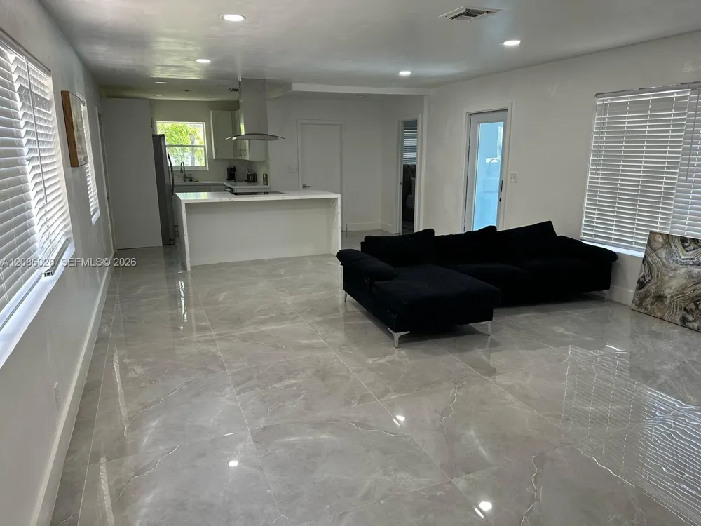 1510 S 24th Ave Hollywood, FL 33020