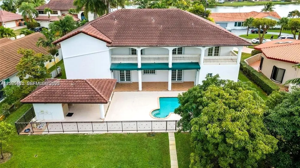 19420 W Saint Andrews Dr Hialeah, FL 33015