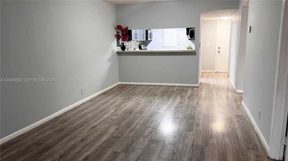 7610 Stirling Rd #103B Davie, FL 33024