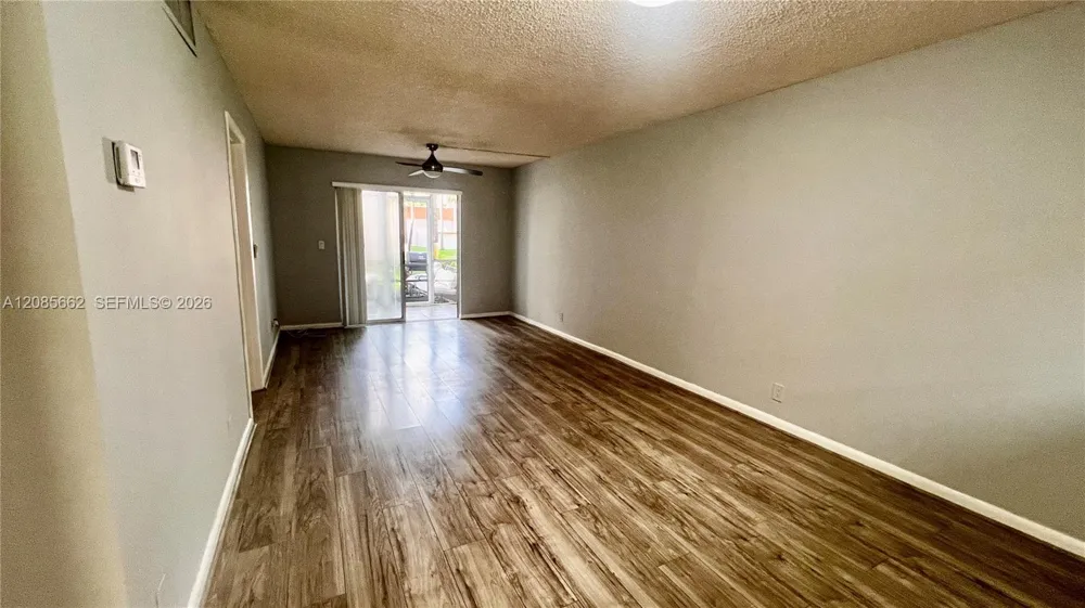 7610 Stirling Rd #103B Davie, FL 33024