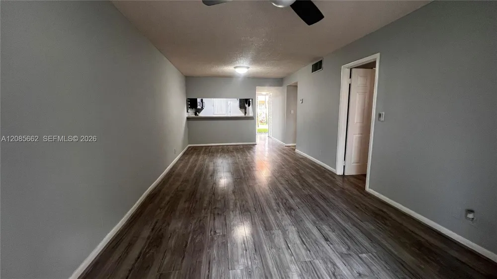 7610 Stirling Rd #103B Davie, FL 33024
