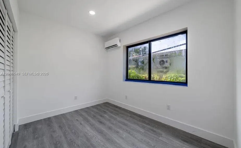 1003 SW 15th Ave #18 Miami, FL 33135
