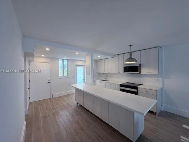 3000 Marcos Dr #P305 Aventura, FL 33160