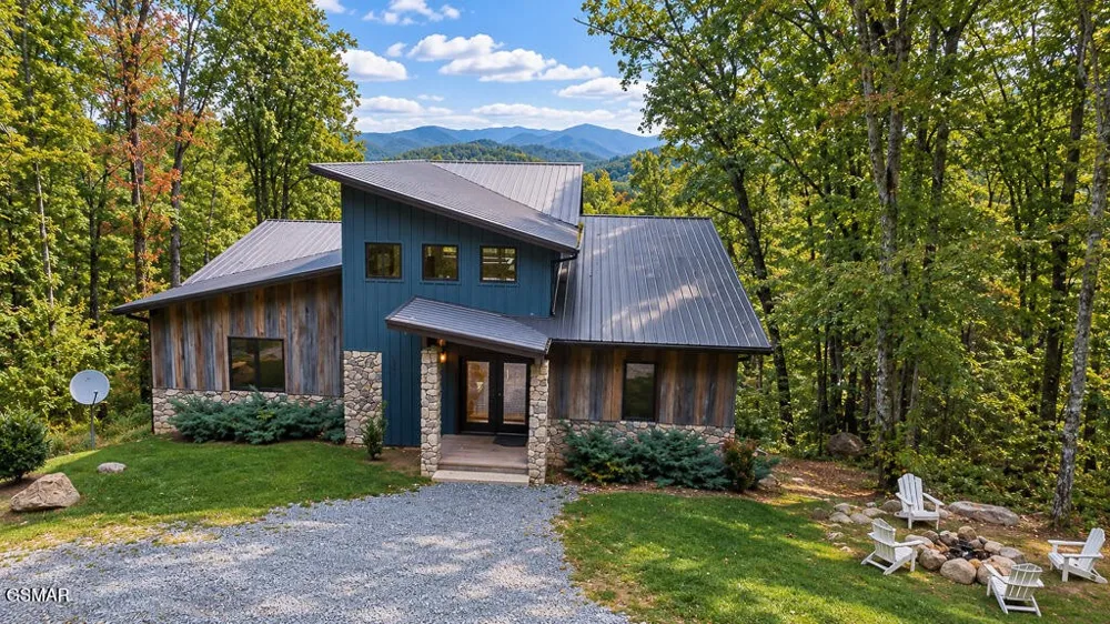 2511 Cove Mountain Lane Sevierville, TN 37862