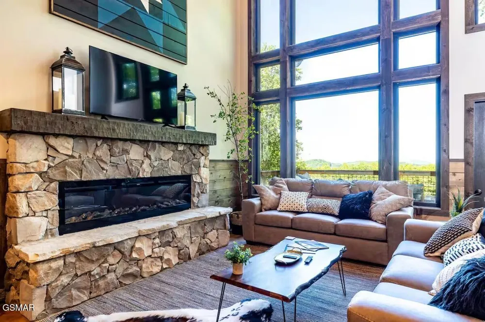 2511 Cove Mountain Lane Sevierville, TN 37862