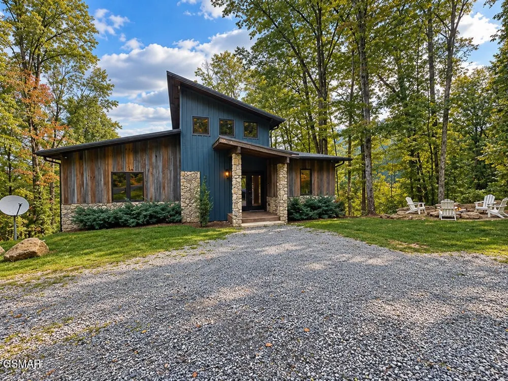 2511 Cove Mountain Lane Sevierville, TN 37862