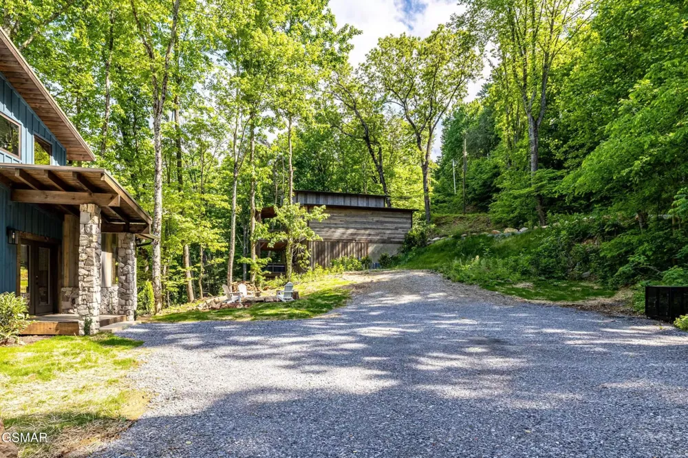 2511 Cove Mountain Lane Sevierville, TN 37862