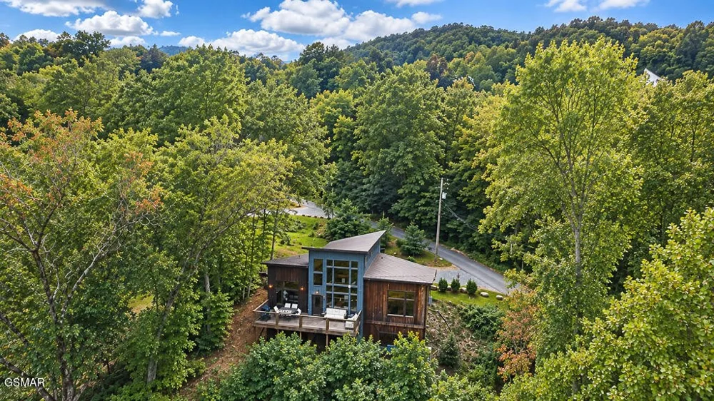 2511 Cove Mountain Lane Sevierville, TN 37862