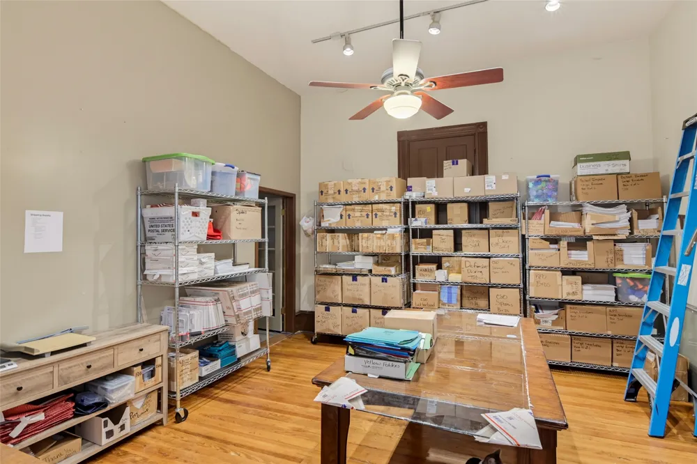111 E Gonzales Street Seguin, TX 78155