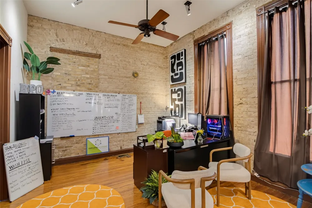 111 E Gonzales Street Seguin, TX 78155