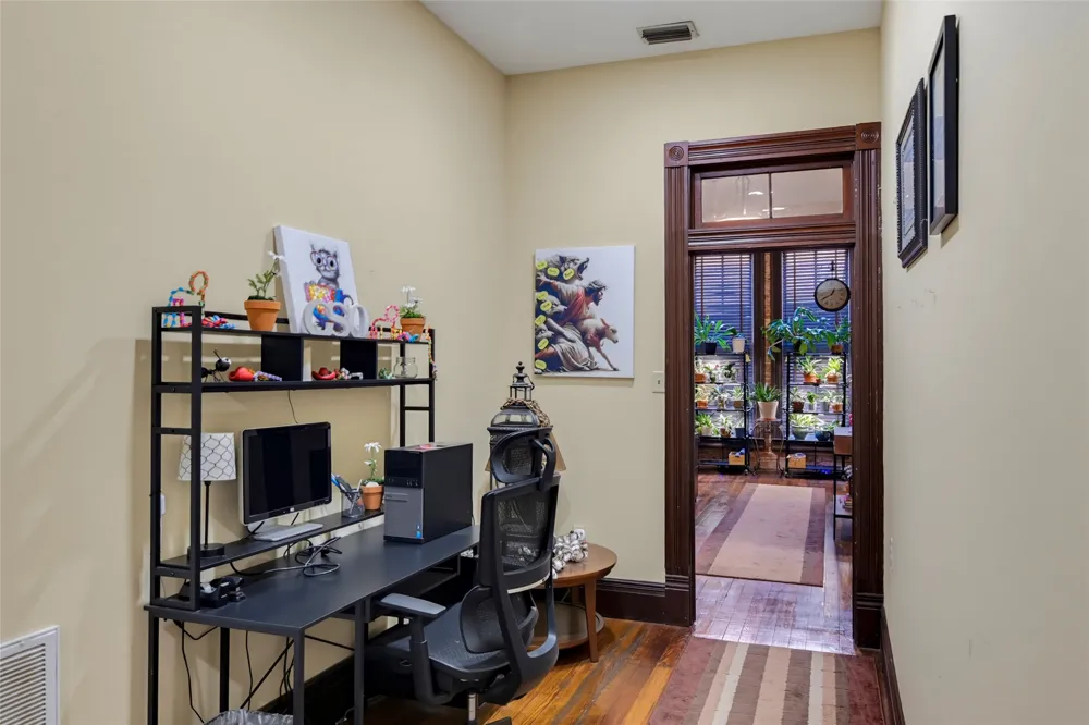 111 E Gonzales Street Seguin, TX 78155