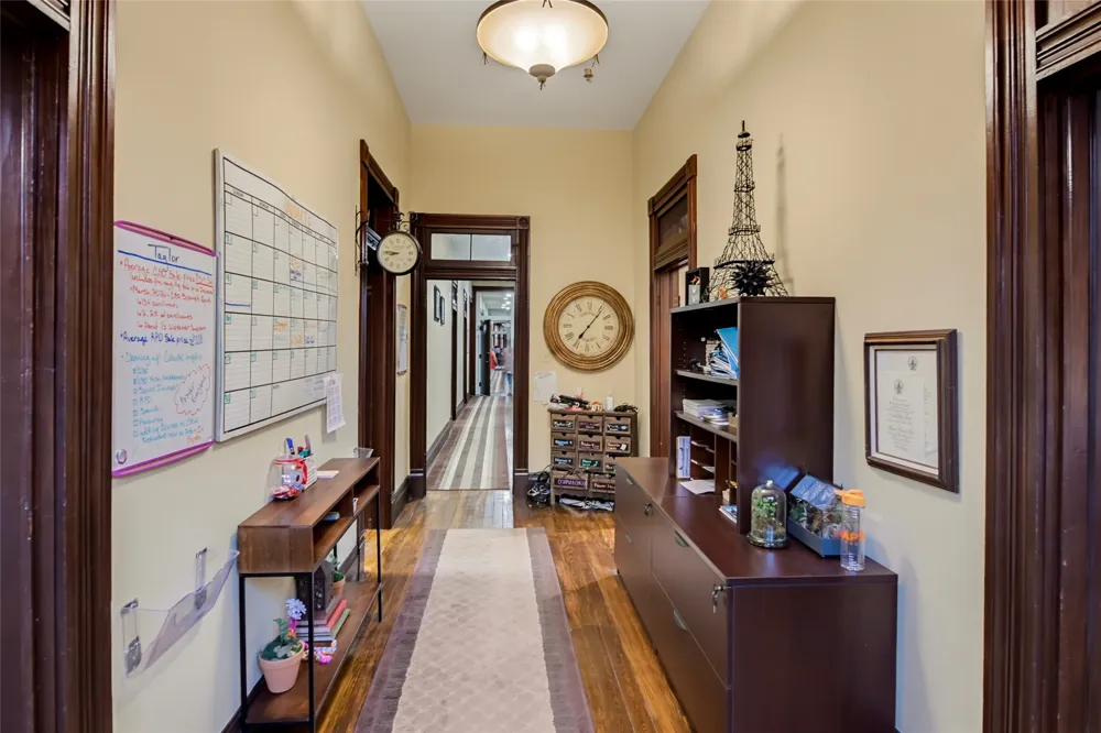 111 E Gonzales Street Seguin, TX 78155
