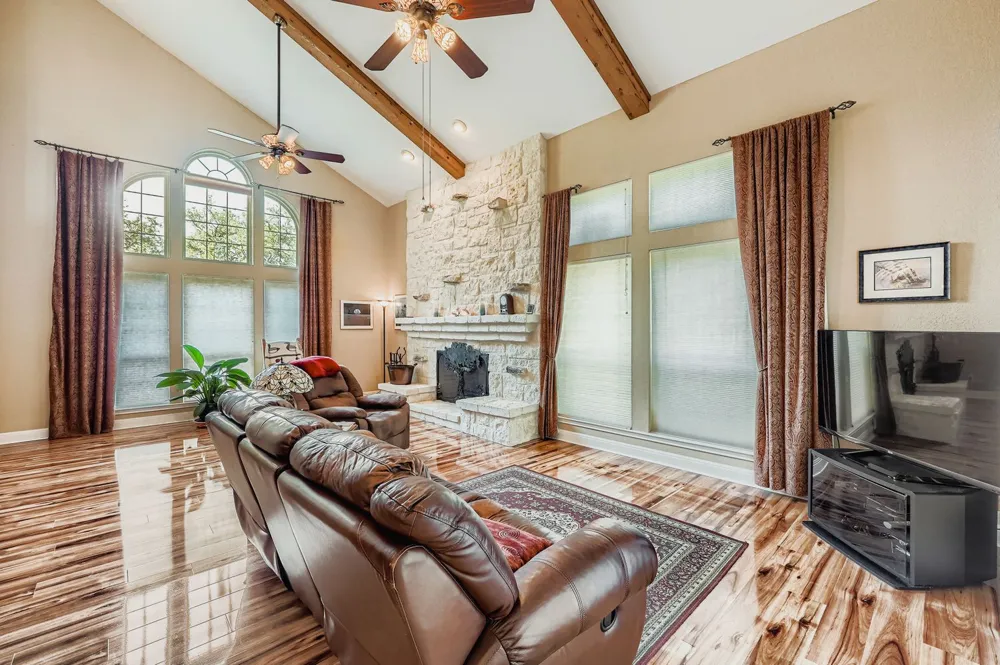 900 Wayside Drive Wimberley, TX 78676