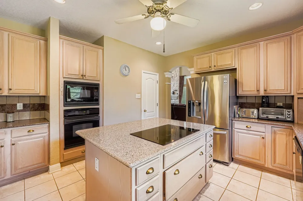 900 Wayside Drive Wimberley, TX 78676