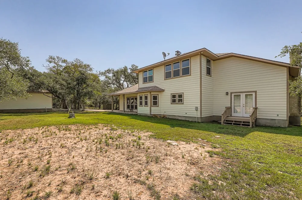 900 Wayside Drive Wimberley, TX 78676
