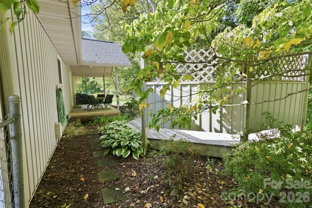 30 Morning Glory Lane Weaverville, NC 28787