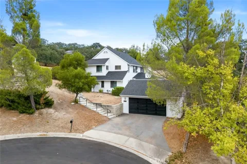 806 Grove Street