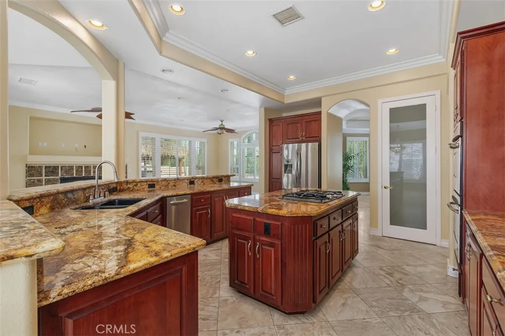 27355 Stonehenge Hemet, CA 92544