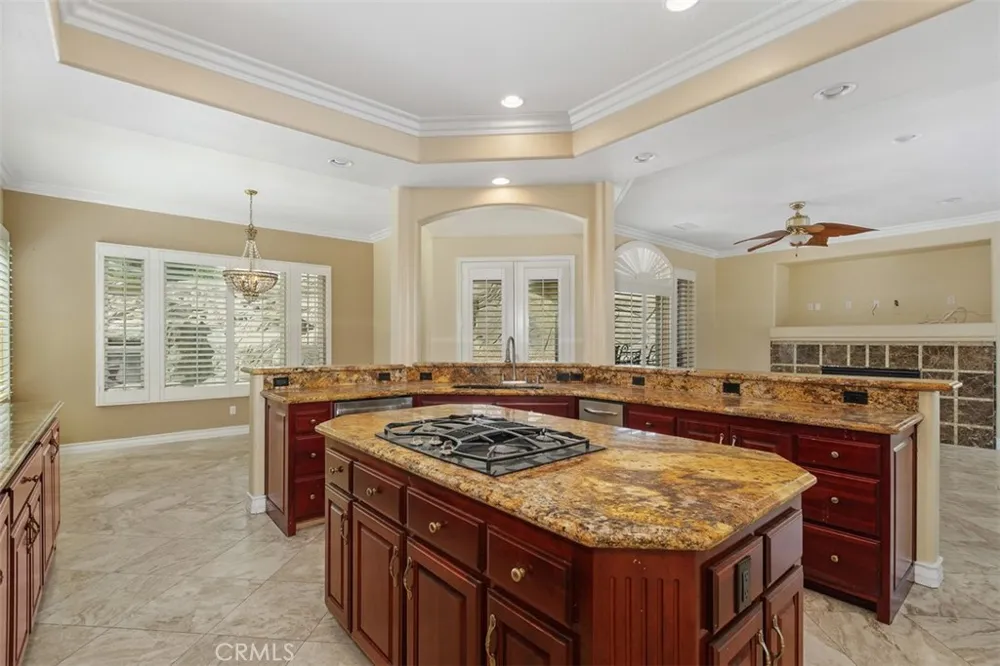 27355 Stonehenge Hemet, CA 92544