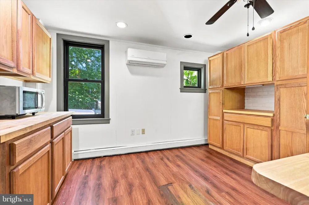 612 S BROAD STREET Lansdale, PA 19446
