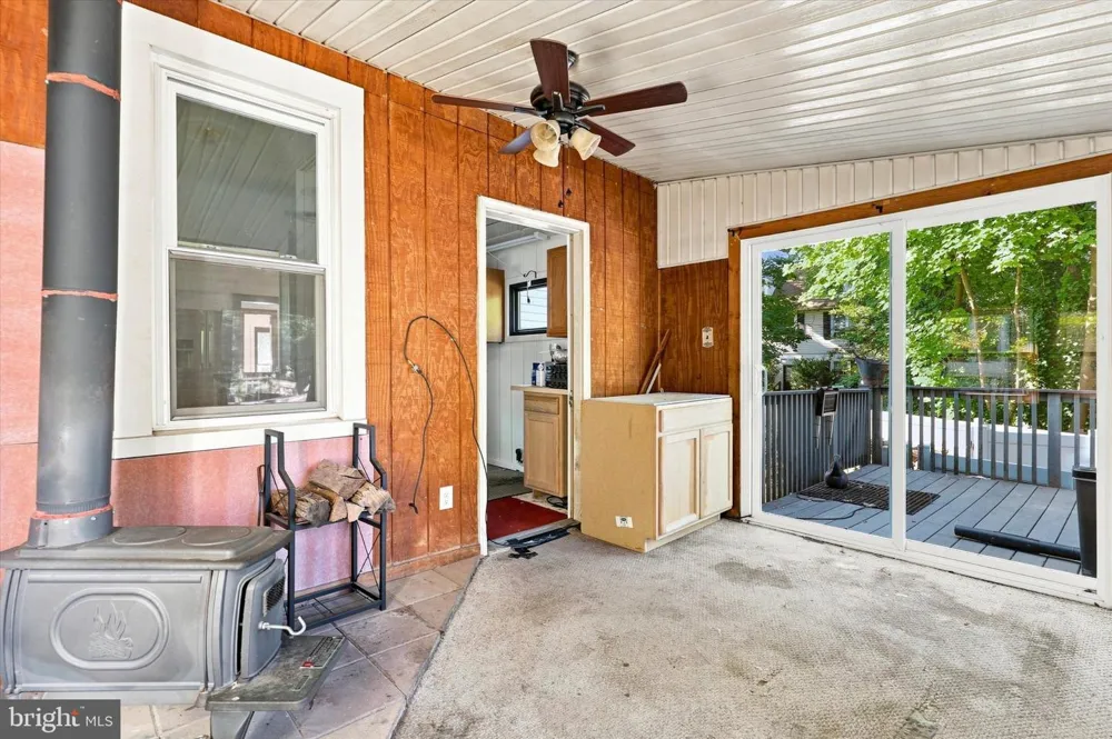 612 S BROAD STREET Lansdale, PA 19446