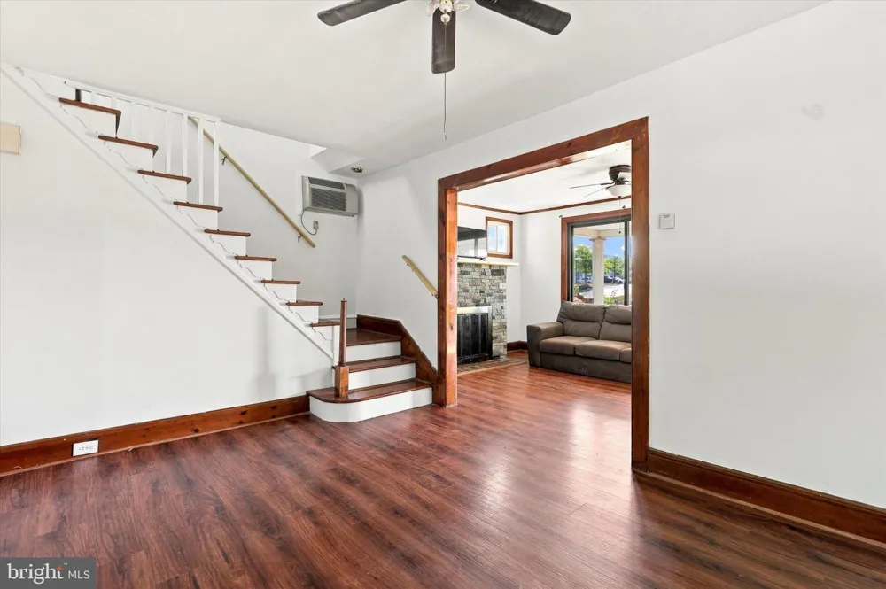 612 S BROAD STREET Lansdale, PA 19446